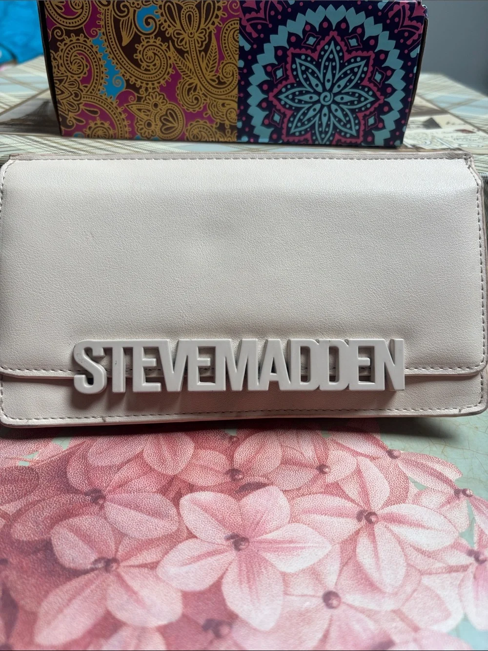 Steven Madden Wrist Wallet clutch